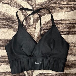 Nike Women's Black Cross-Back Sports Bra